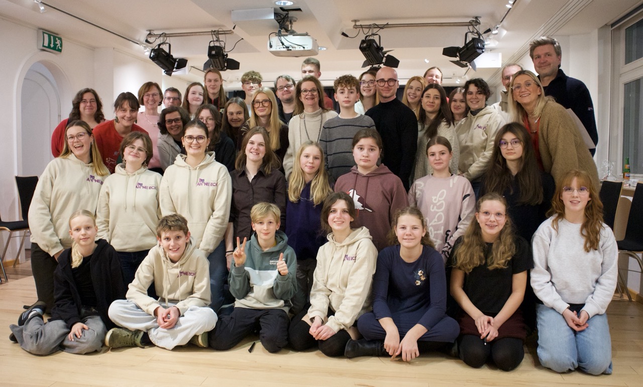 Das ganze Ensemble des Theater AN'NE ECK